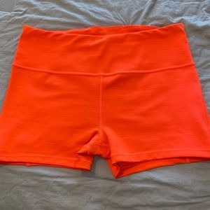 Athleta booty shorts